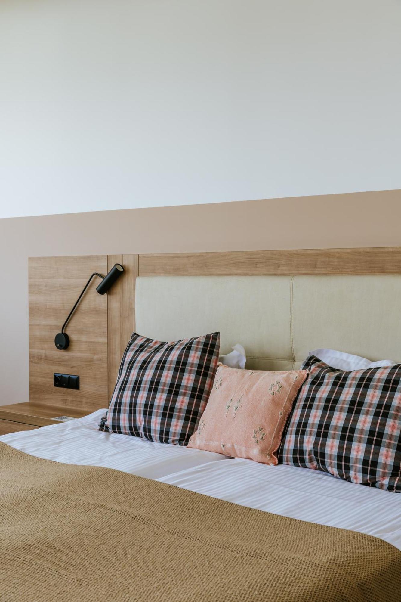 Wn Lab - Including Breakfast And Parking Hotel 4*